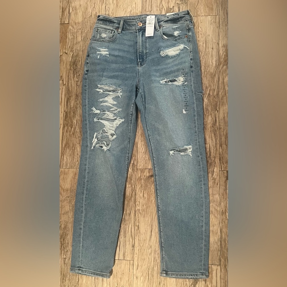Brand new American Eagle mom jeans - size 4